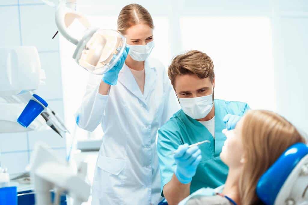 אודות רשת מרפאות שיניים הכתר